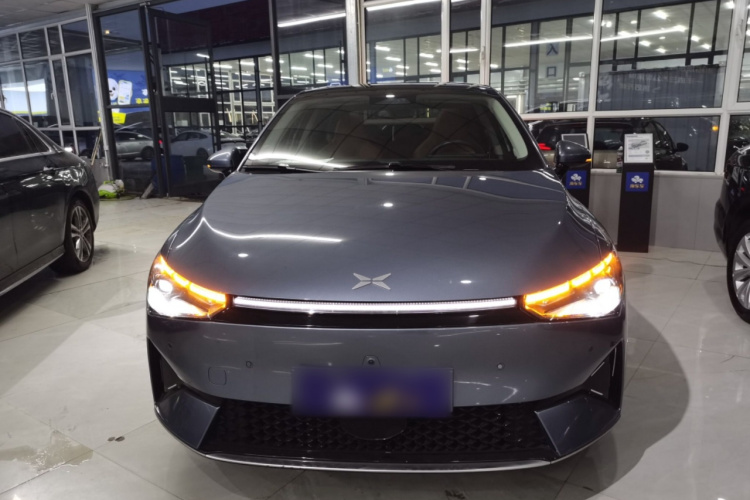 小鹏P5 2022款 460E+车身外观2