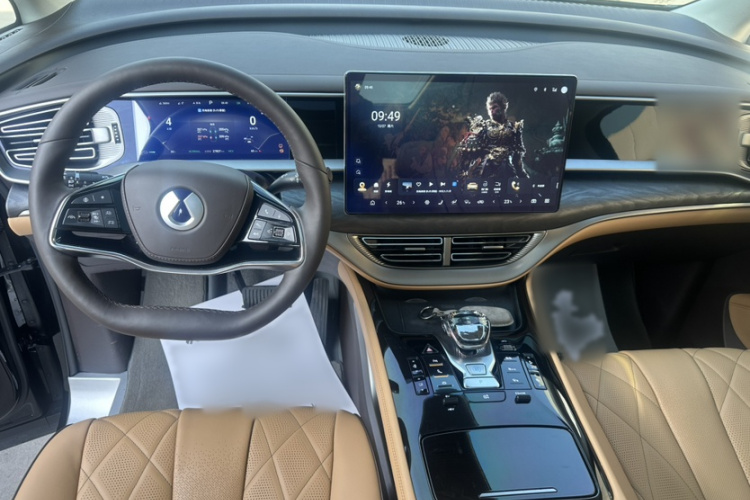 腾势D9 2024款 DM-i 980 四驱尊贵型中控内饰7001