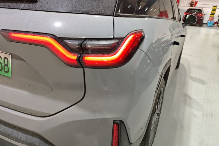 蔚来EC6 2022款 75kWh 运动版车身外观9