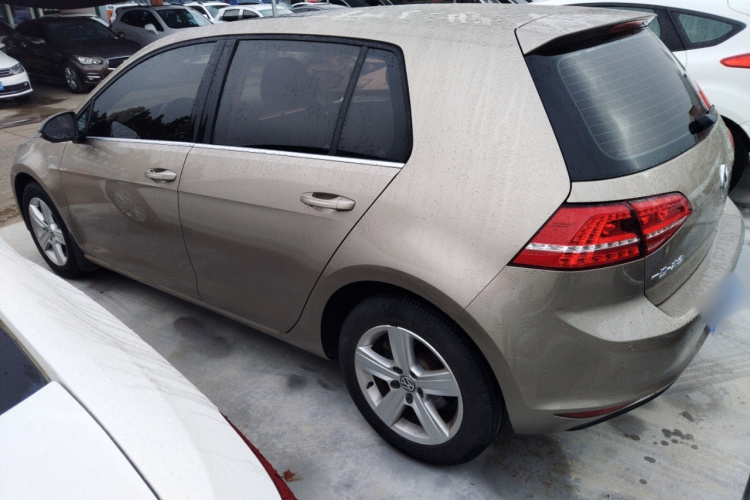 大众 高尔夫 2015款 1.6L 自动舒适型车身外观4