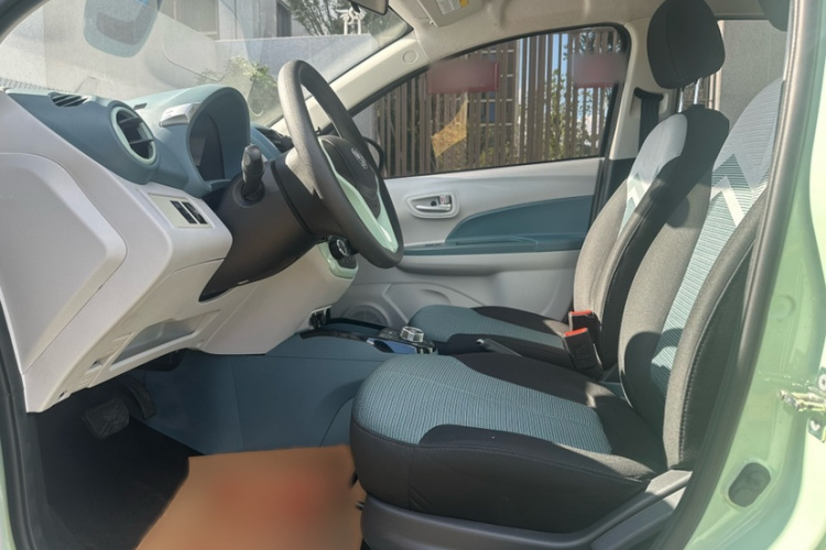 长安欧尚 奔奔E-Star 2021款 国民版 心悦版 磷酸铁锂（31.18kWh）局部细节19