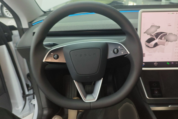 特斯拉 Model Y 2025款 长续航全轮驱动版中控内饰13