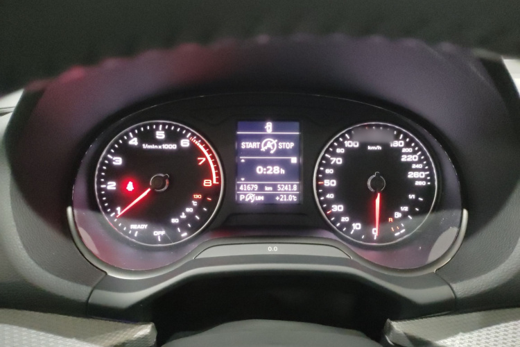 奥迪Q2L 2021款 35 TFSI 进取动感型局部细节14