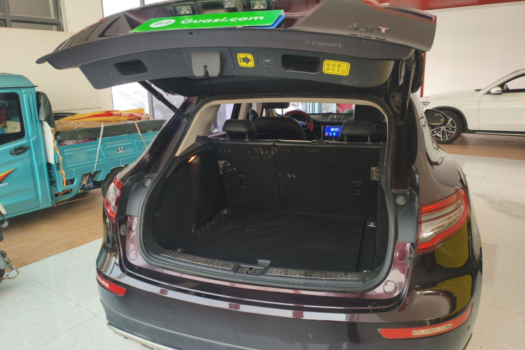 众泰SR9 2017款 2.0T 自动极致之梦版机舱底盘23