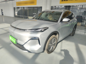 吉利银河 银河星舰7 EM-i 2025款 120km 探索+版