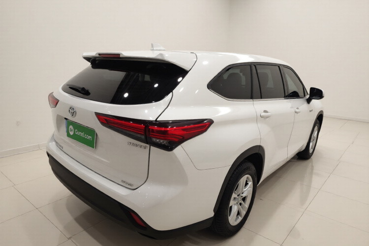 丰田 汉兰达 2023款 2.5L智能电混双擎四驱精英版 7座车身外观7