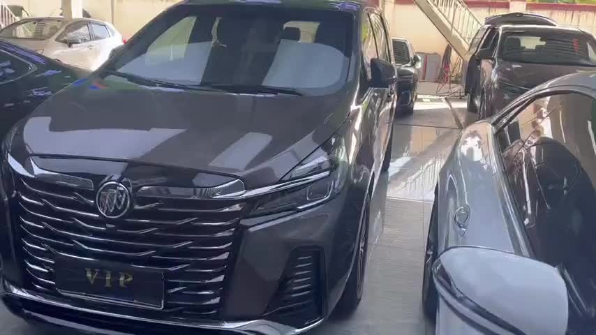 别克GL8 2023款 陆上公务舱 智享型实拍1