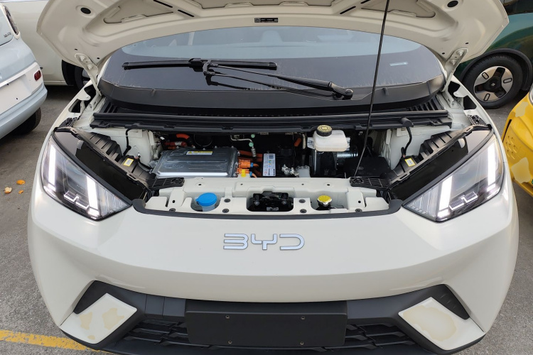 比亚迪 海鸥 2023款 飞翔版机舱底盘24