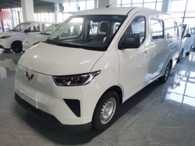 五菱汽车 五菱扬光 2025款 400km 客车版舒适型