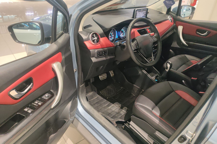 哈弗H1 2015款 1.5L AMT豪华型中控内饰20