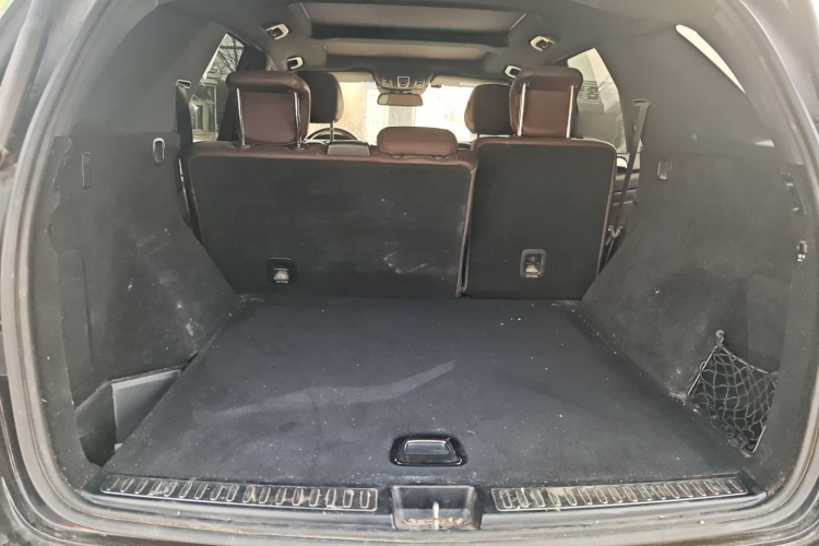 奔驰M级 2014款 ML 400 4MATIC豪华型局部细节23