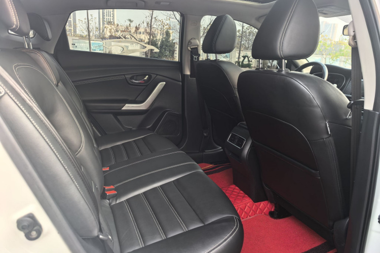 启辰T90 2017款 2.0L 手动智尚版中控内饰7004