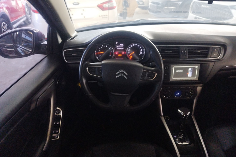 雪铁龙C3-XR 2015款 1.6L 自动先锋型局部细节13