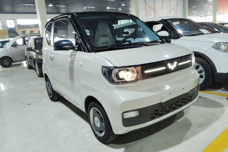 五菱汽车 宏光MINIEV 2022款 马卡龙臻享款 磷酸铁锂车身外观3