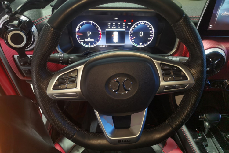 北京越野 北京BJ40 2019款 2.3T 自动四驱城市猎人版旗舰型 国VI中控内饰13