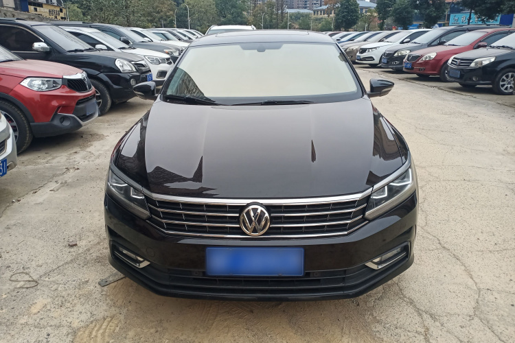 大众 帕萨特 2017款 330TSI DSG尊荣版车身外观2