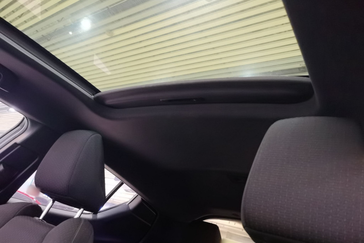 丰田 奕泽IZOA 2020款 2.0L 奕享版中控内饰22