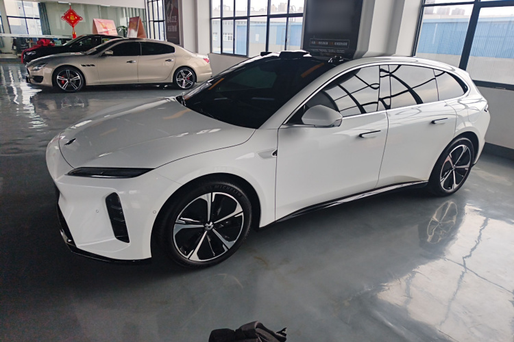 蔚来ET5T 2025款 75kWh Touring车身外观4