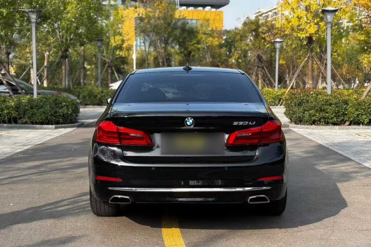 宝马5系 2020款 530Li 领先型 豪华套装车身外观6005