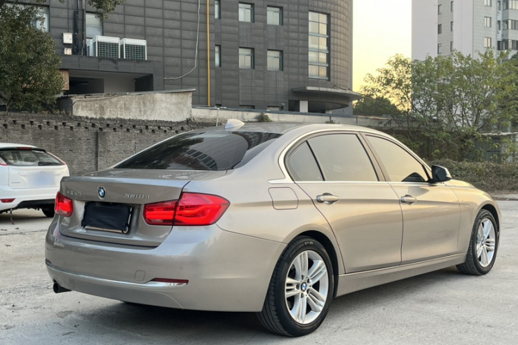 宝马3系 2016款 320Li 时尚型车身外观6001