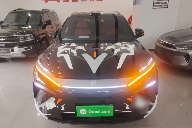 比亚迪 唐L 2025款 EV 600KM四驱激光雷达旗舰型车身外观2