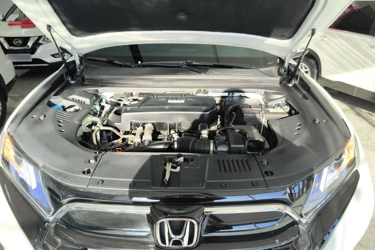 本田UR-V 2020款 240TURBO 两驱致悦版机舱底盘24