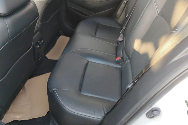 丰田 卡罗拉 2021款 1.2T S-CVT 豪华版中控内饰7004