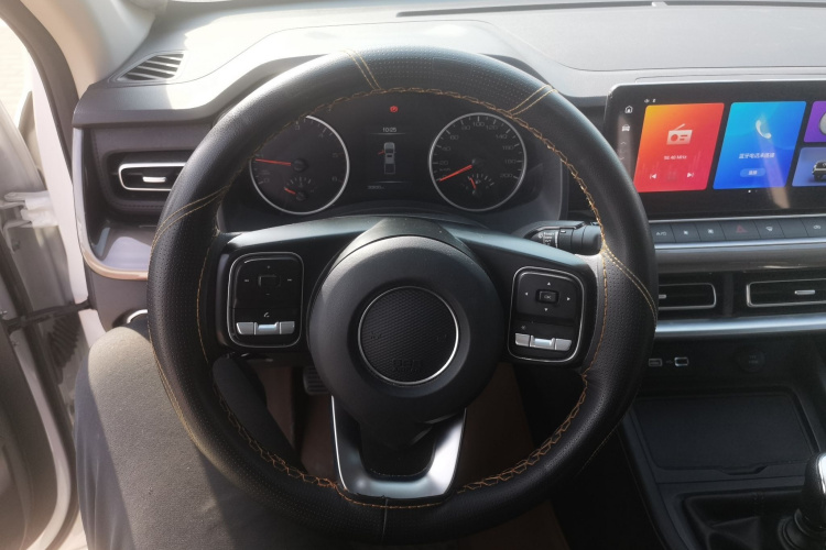 长城 炮 2023款 2.0T商用版手动柴油两驱精英型长箱GW4D20M局部细节13