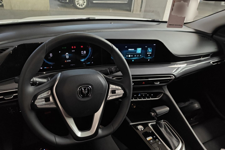 长安 逸动 2020款 PLUS 百万版 1.6L GDI CVT豪华型中控内饰12