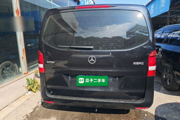 奔驰 威霆 2018款 2.0T 精英版 9座 国VI车身外观6004