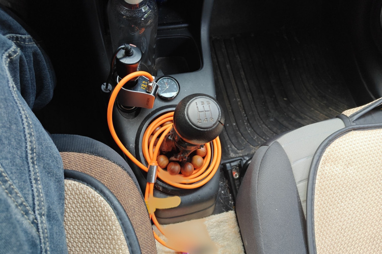 铃木 雨燕 2013款 1.3L 手动超值版局部细节18