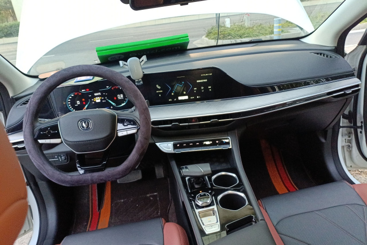 长安 逸动 2023款 畅享版 PLUS 蓝鲸NE 1.4T GDI DCT尊贵版中控内饰12