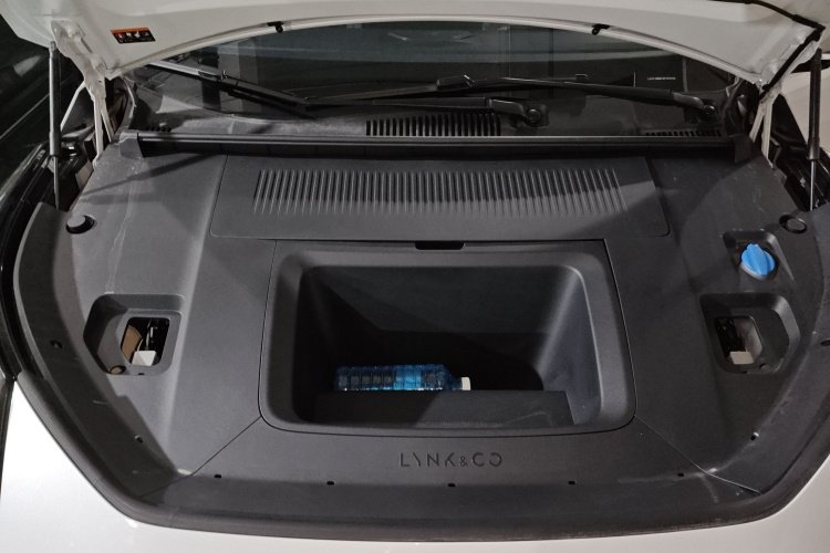 领克Z20 2025款 530km 后驱Pro机舱底盘24