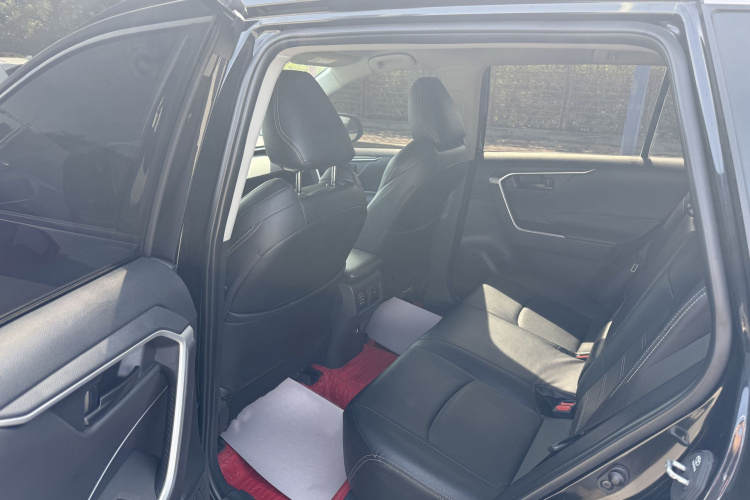 丰田 威兰达 2022款 2.0L CVT两驱领先版中控内饰7005