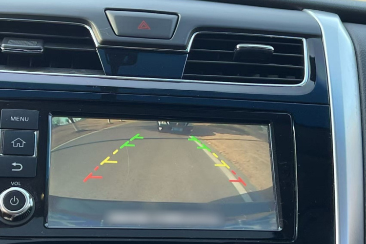 日产 天籁 2016款 改款 2.0L XL舒适版中控内饰7001