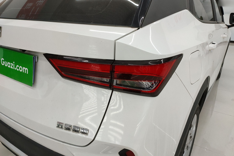 五菱汽车 五菱星驰 2022款 1.5L 手动自由型车身外观9