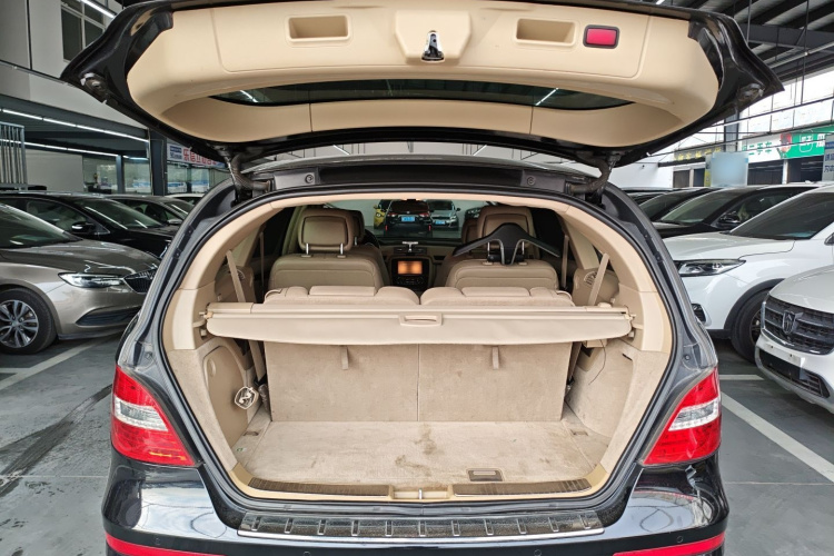 奔驰R级 2015款 R 320 4MATIC 豪华型机舱底盘23