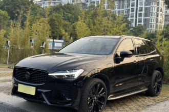 沃尔沃XC60新能源 2025款 插电式混动 长续航四驱智远极夜黑版