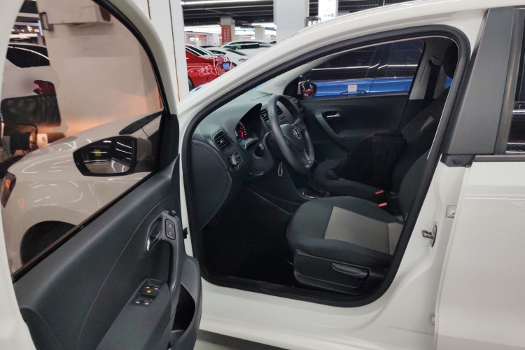 大众 Polo 2018款 1.5L 自动安驾型中控内饰7003