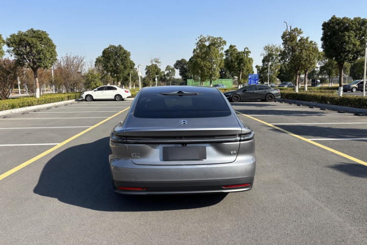 蔚来ET7 2024款 75kWh 行政版车身外观6006