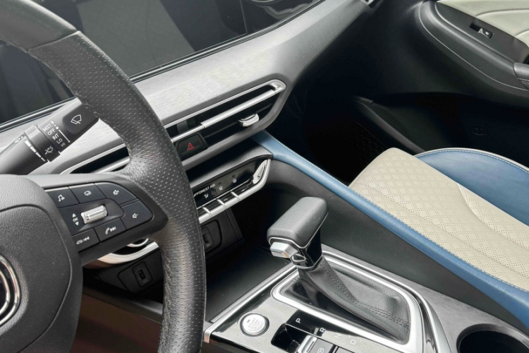 长安 逸动 2021款 PLUS 蓝鲸NE 1.4T GDI DCT旗舰型局部细节18