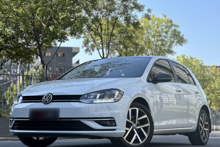 大众 高尔夫 2018款  230TSI 自动豪华型车身外观6012