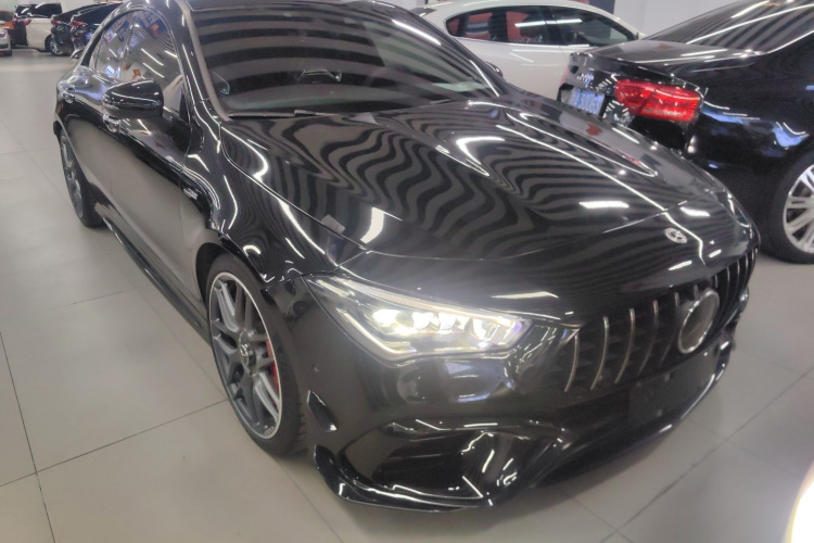 奔驰CLA AMG 2022款 AMG CLA 45 S 4MATIC+  55周年纪念版车身外观3