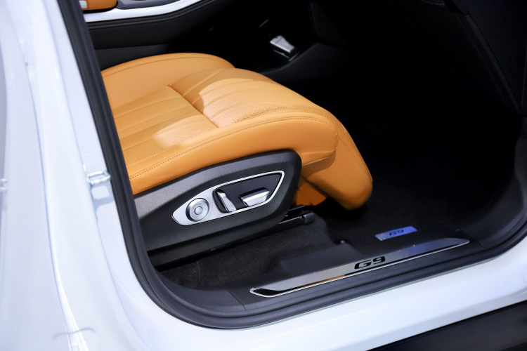 小鹏G9 2025款 625 长续航 Max中控内饰7008