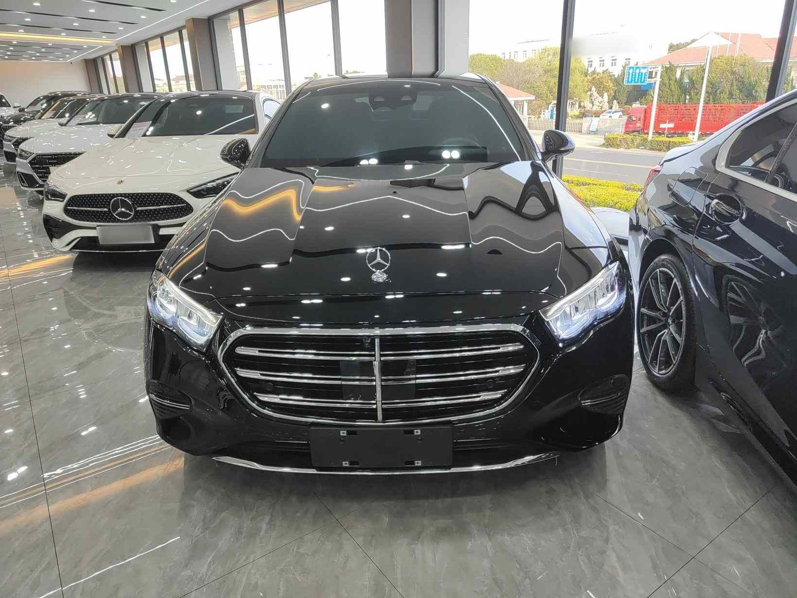 奔驰E级 2025款 E 300 L 时尚型(1)