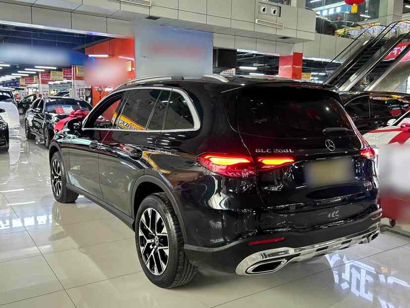 奔驰GLC 2023款 改款 GLC 260 L 4MATIC 动感型 5座(4)