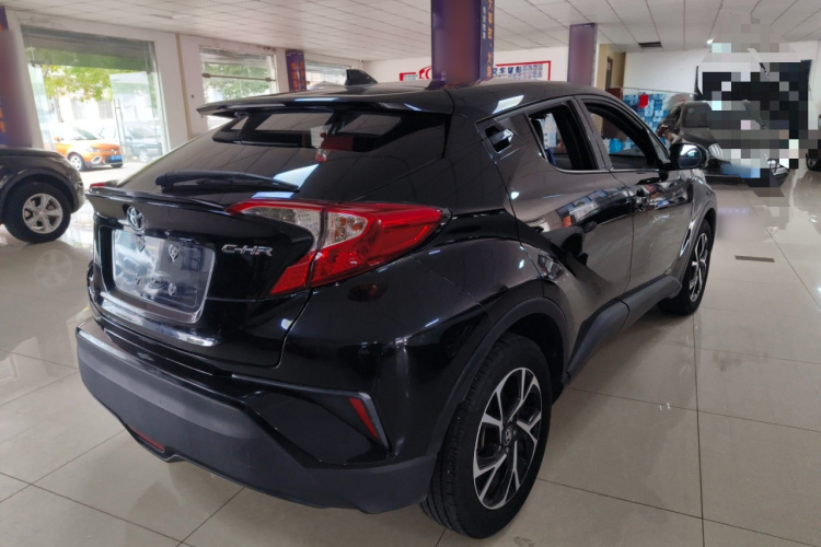 丰田C-HR 2018款 2.0L 领先特别版 国V车身外观7