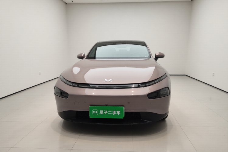 小鹏P7 2024款 P7i 550 Pro车身外观2