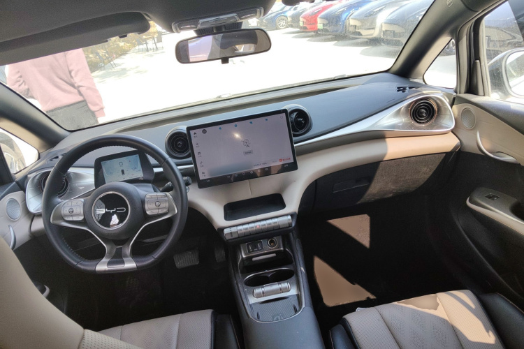 比亚迪 海豚 2023款 420km 时尚版中控内饰12