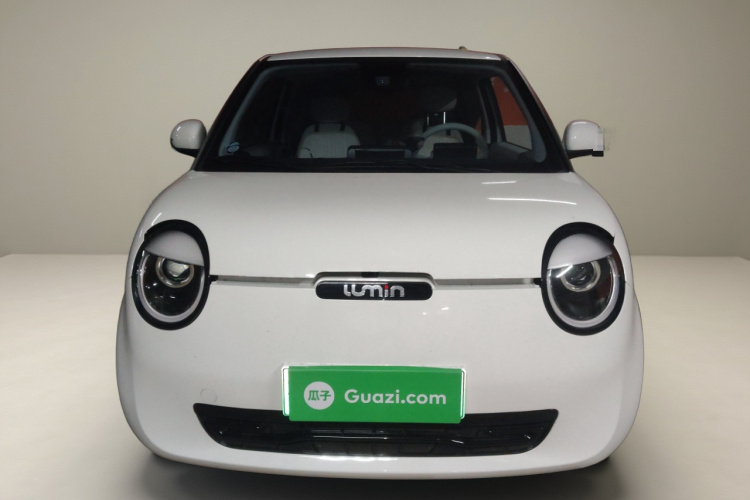 长安启源 长安Lumin 2025款 301km 蜜沁款车身外观2